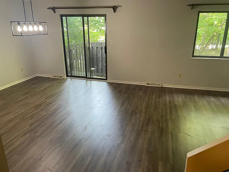 9404 Sherman Ln — Photo 16