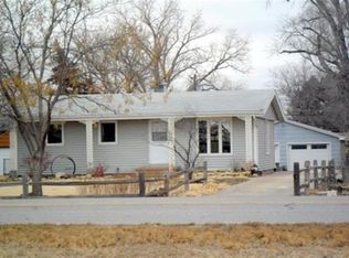 1104 W McArtor Rd, Dodge City, KS 67801
