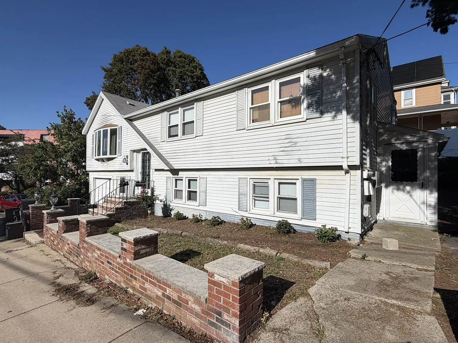 4 bed, 1.0 bath, 1200 sqft, $3,500 — Photo 1