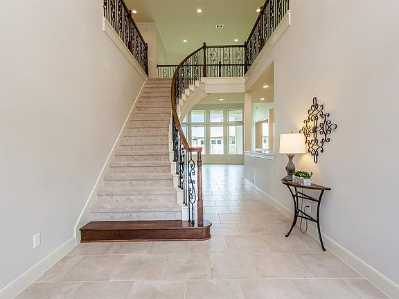 5th image of 32807 Warbler Ct