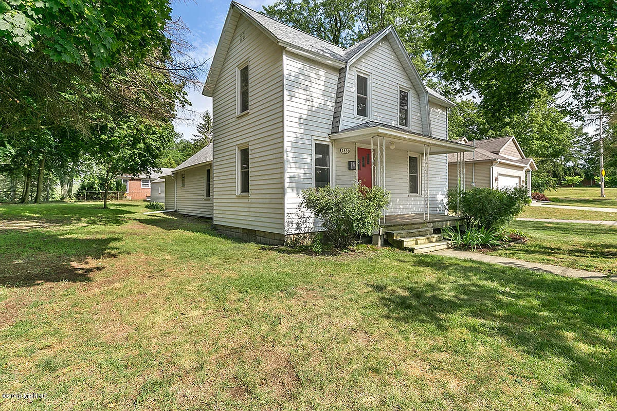 1350 Plymouth Ave SE photo 1