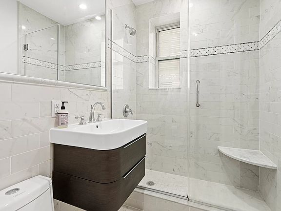 3rd image of 315 E 77th St APT 2F