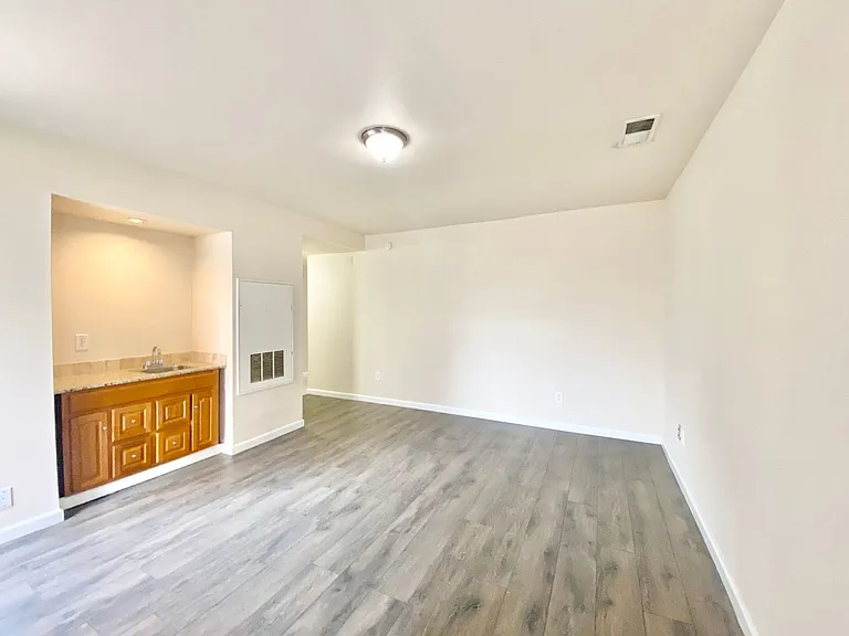 Rothington Road - 8001C AL — Photo 5