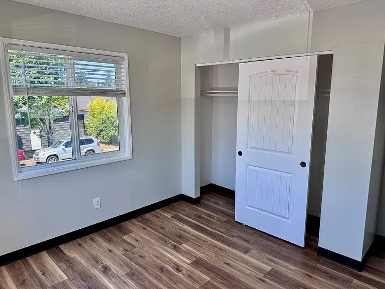495 W Clarendon St #18 — Photo 7