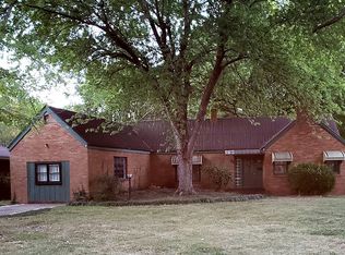 1847 E Broadmoor St, Springfield, MO 65804