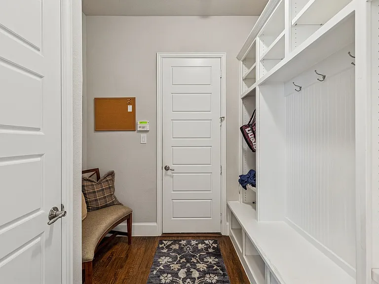 701 Cherrywood Dr — Photo 27