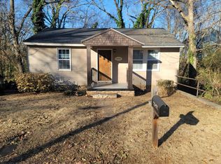 1827 Grove Ave, East Pt, GA 30344