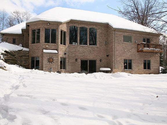 2nd image of 8524 Royal Woods Dr