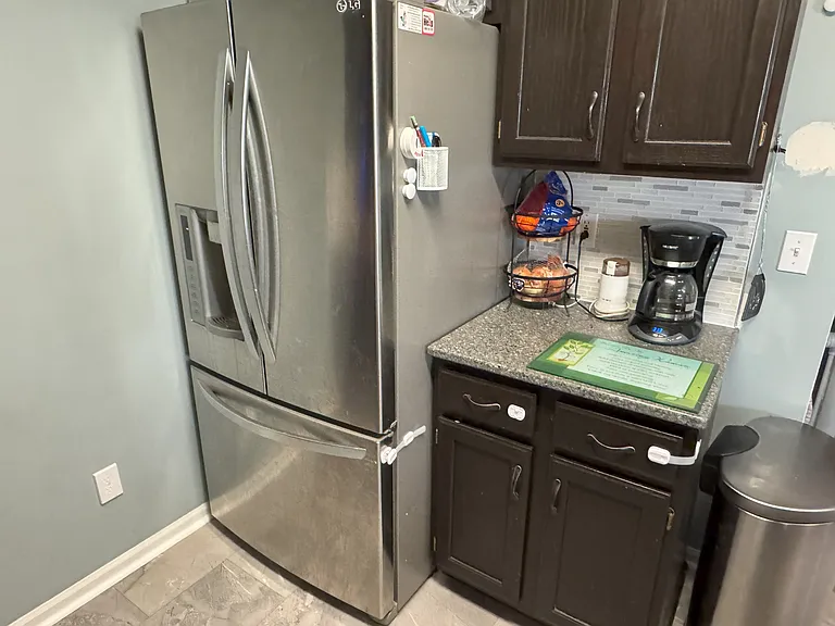 920 Colonial Dr — Photo 4