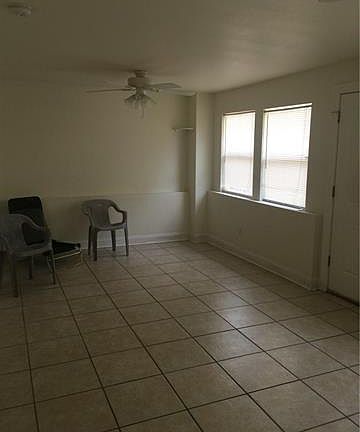 5th image of 6928 Deanne St