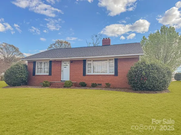 1019 W Sewell St, Pageland, SC 29728