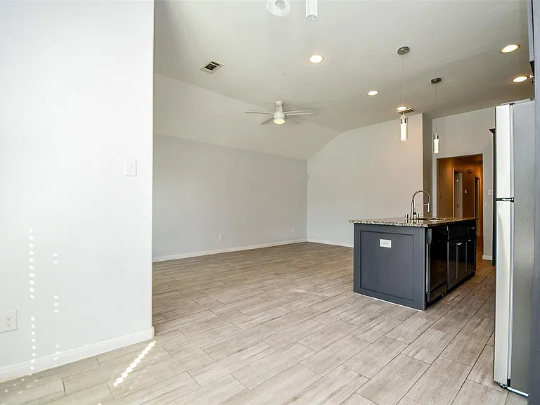 6747 England St #A — Photo 14