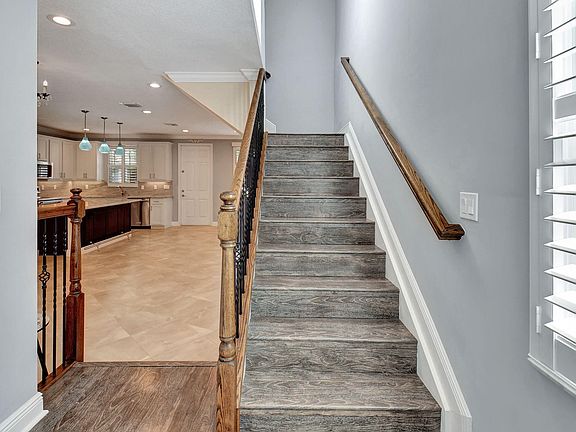 3rd image of 3119 Waterside Circle
