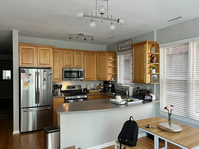 2814 N Sheffield Ave #1N — Photo 3