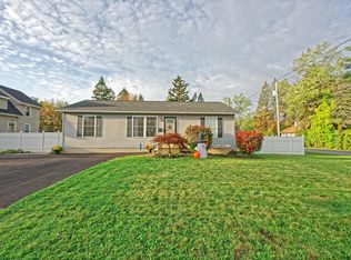 27 New Jersey Ave, Rensselaer, NY 12144