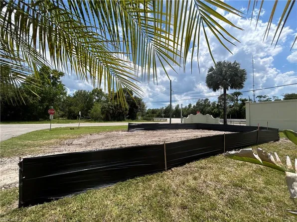 103 Redwood LN, NAPLES, FL 34114
