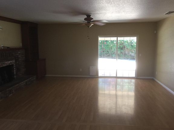 3rd image of 1202 Camden Pl