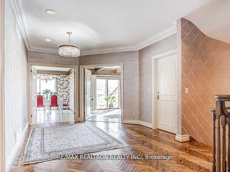 29 Sultana Ave — Photo 7
