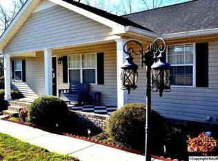 114 Whit Ln, Boaz, AL 35957