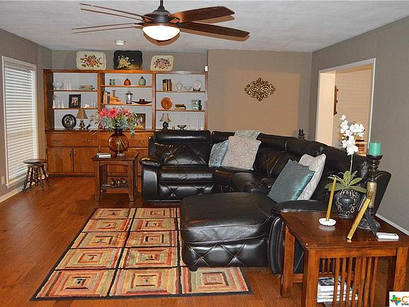 2nd image of 109 Tropical Dr