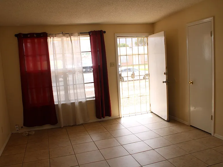 10452 Persephone Dr — Photo 3