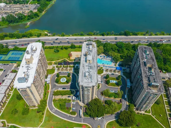 17-85 215th Street image 32 of 33