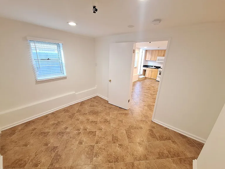 1515 S Beverly Glen Blvd #10 — Photo 3