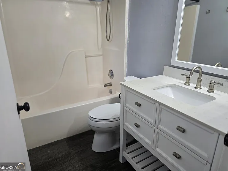 1001 Regal Rd — Photo 24