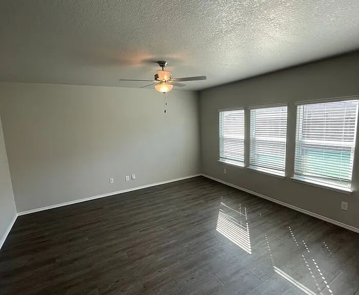 12928 Candace Way — Photo 10