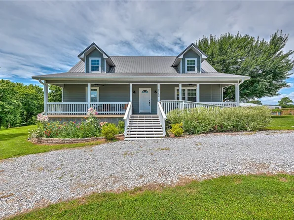 3168 Luper Rd, Lowell, AR 72745