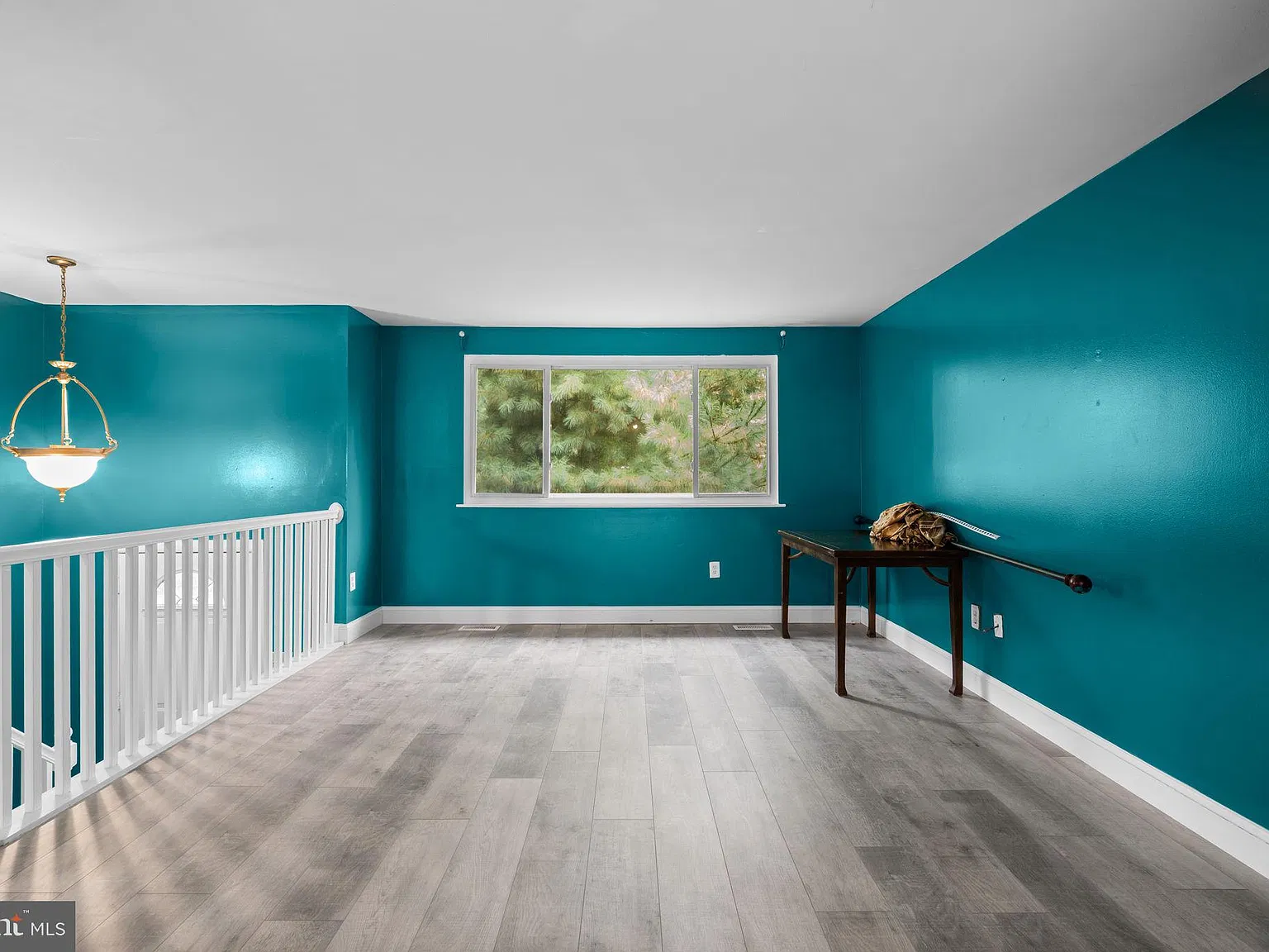 6 bed, 2.0 bath, 1326 sqft, $3,199 — Photo 3