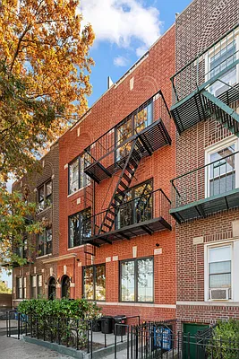 Rented by REAL New York | media 17