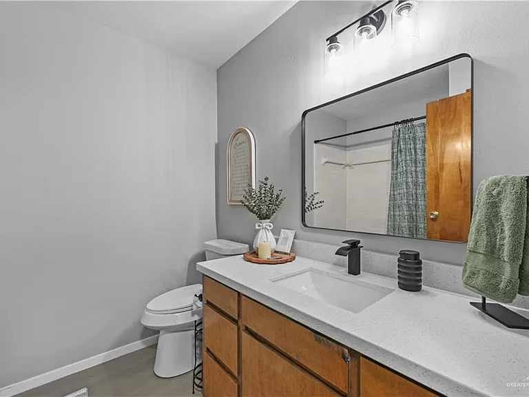 401 N 41st St #16 — Photo 9