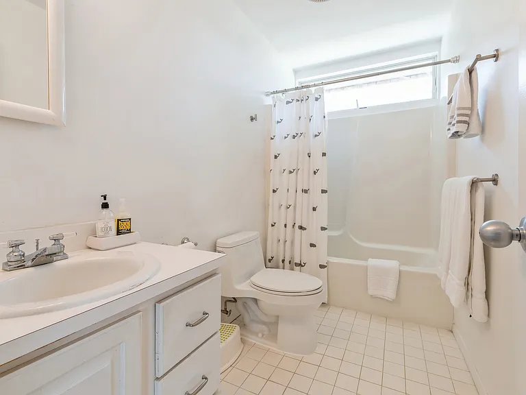 8 Whalers Ln — Photo 10