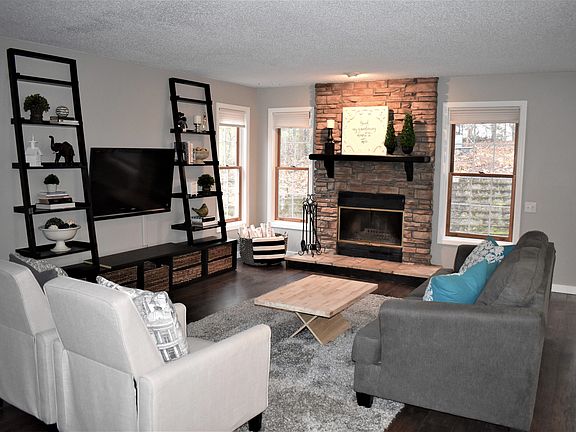 Main Floor Living Room 