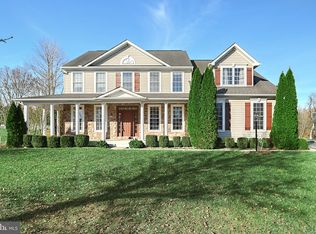 15 Hunters Chase, Etters, PA 17319