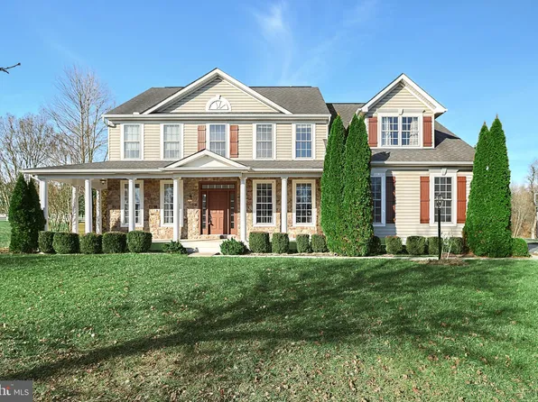 15 Hunters Chase, Etters, PA 17319