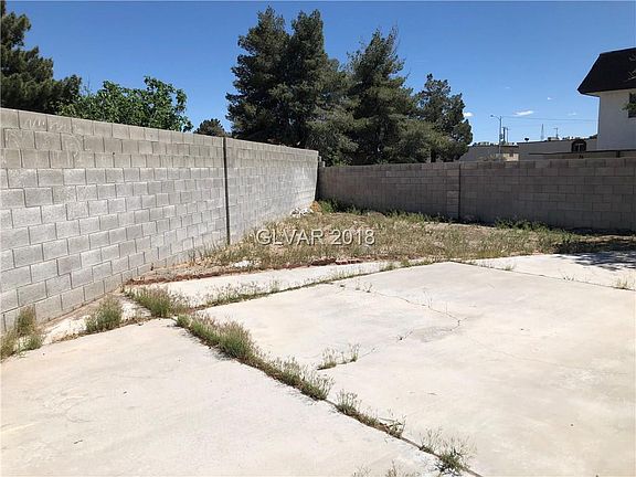4th image of 4305 Mott Cir