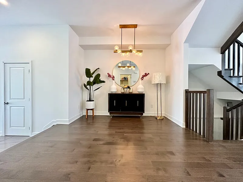 297 Joshua St — Photo 2