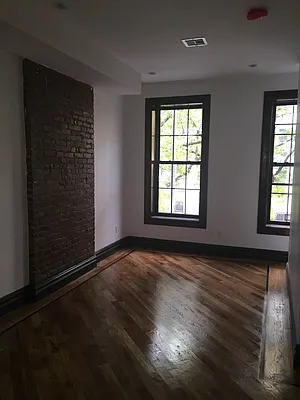 Rented by Elite NY Holdings | media 5