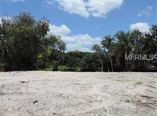 3226 N Seclusion Dr, Sarasota, FL 34239