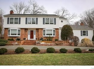 14 Starr Ln, Bethel, CT 06801