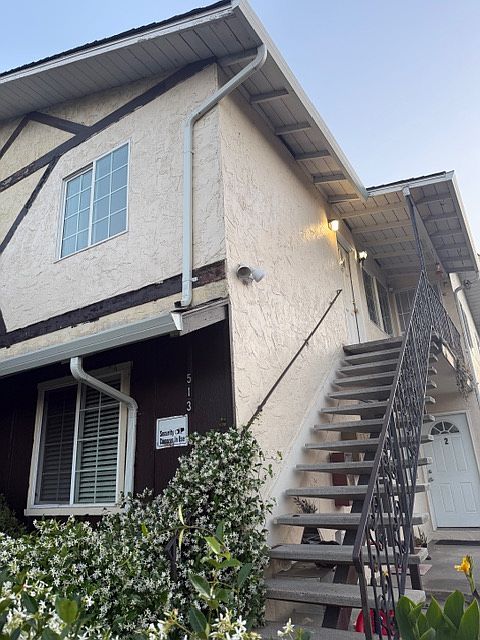 1st image of 513 Northlake Dr APT 3