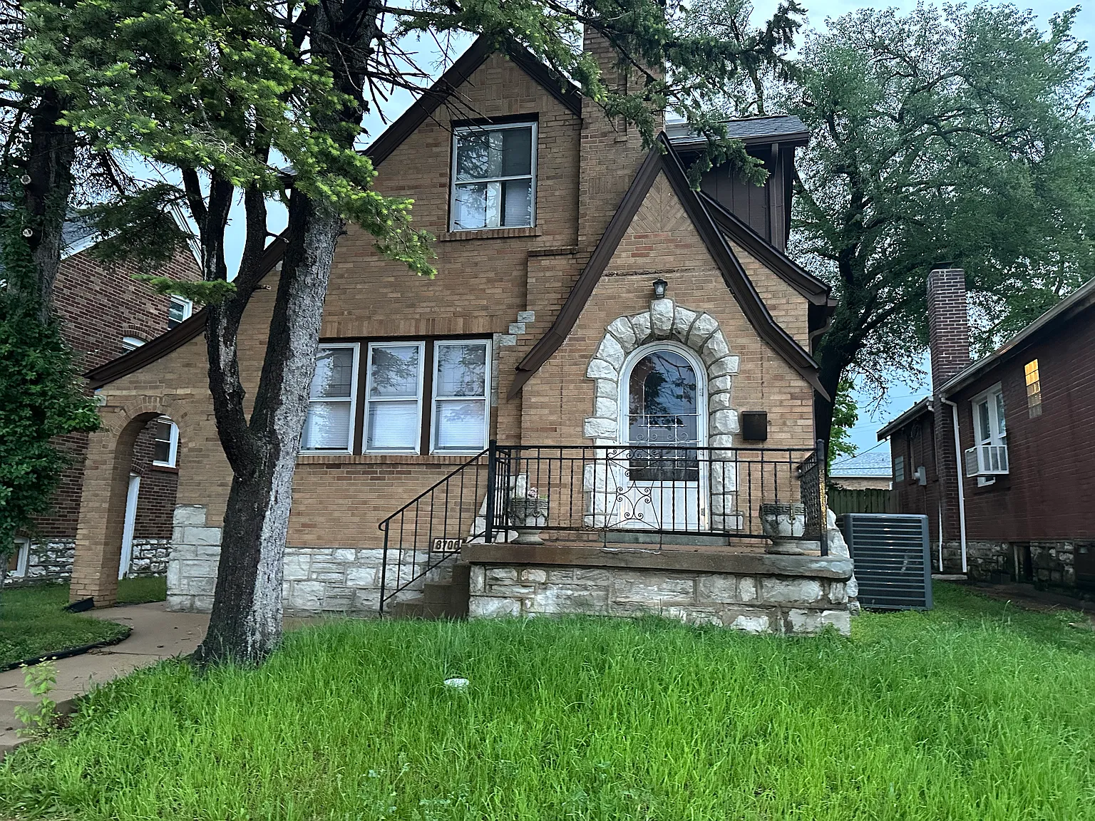 8706 Gravois Rd photo 1