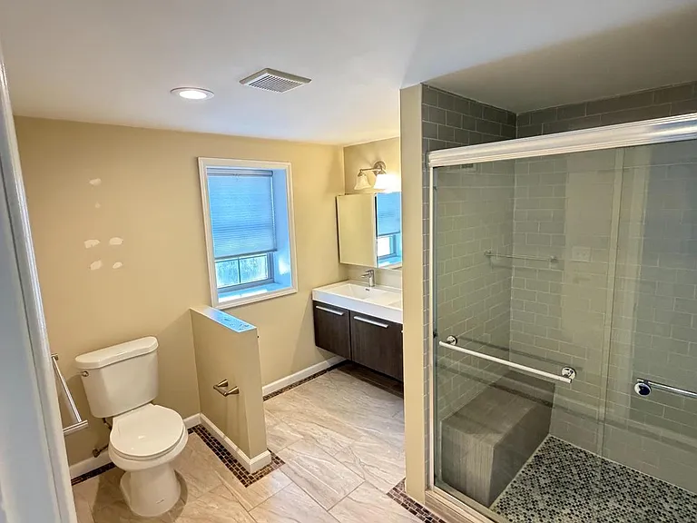 709 S Warnock St — Photo 17
