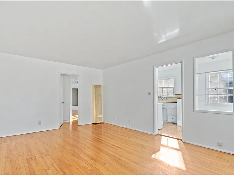 1725 S Robertson Blvd #8 — Photo 10