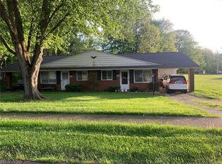 2134 Ashbrook Ave, Louisville, OH 44641