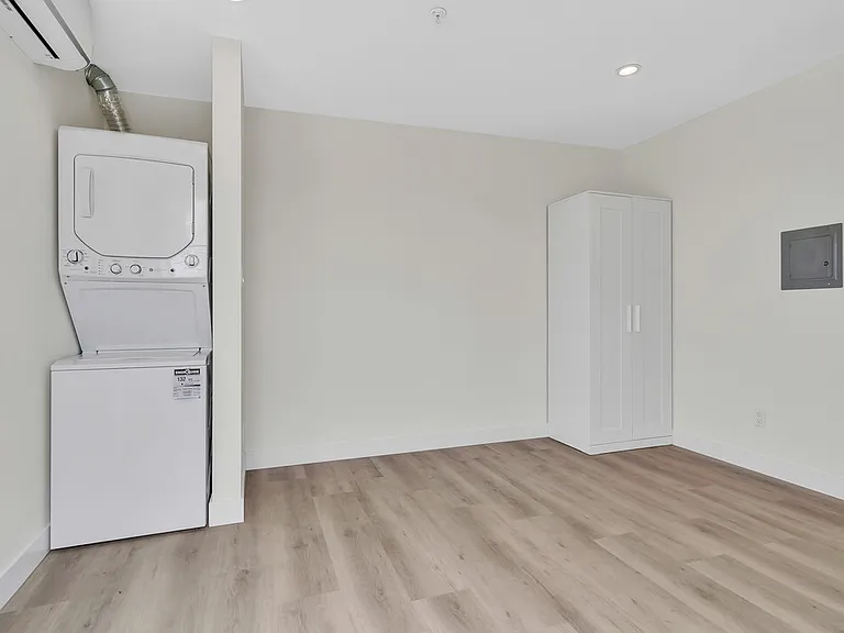 7844 Herschel Ave #106 — Photo 5