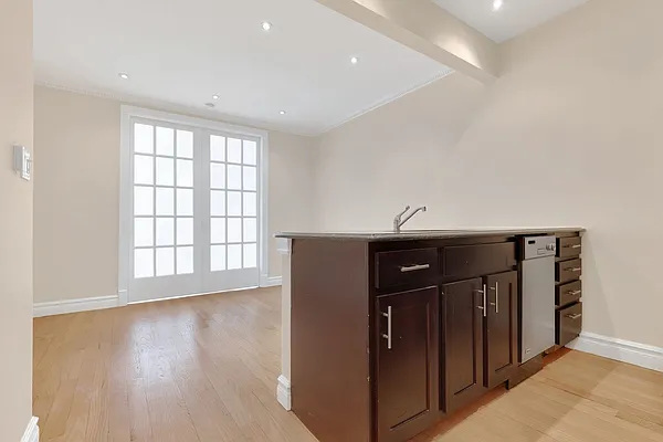 Rented by Cooper & Cooper Real Estate | media 17