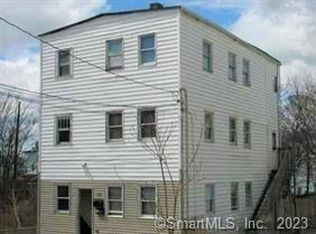 33 Violet St, Waterbury, CT 06704